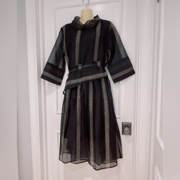 NWT* Unique Dress - Picture 5 of 7